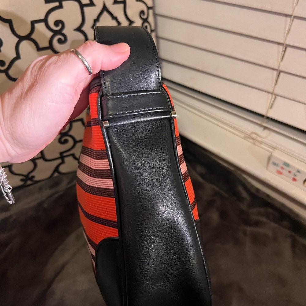 Rare Burberry Blue Signature Hobo striped vibrant colors w/black leather trim - Picture 8 of 15